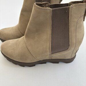 SOREL Women's 10.5 Joan of Arctic Wedge Chelsea Boots Waterproof Leather Tan